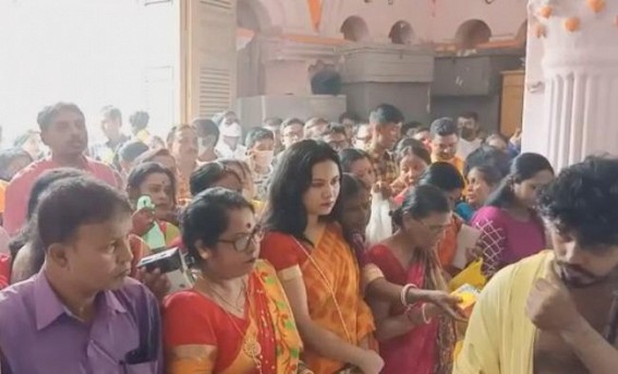 Durga Puja : Devotees throng to ancient Durga Bari on Maha-Ashtami